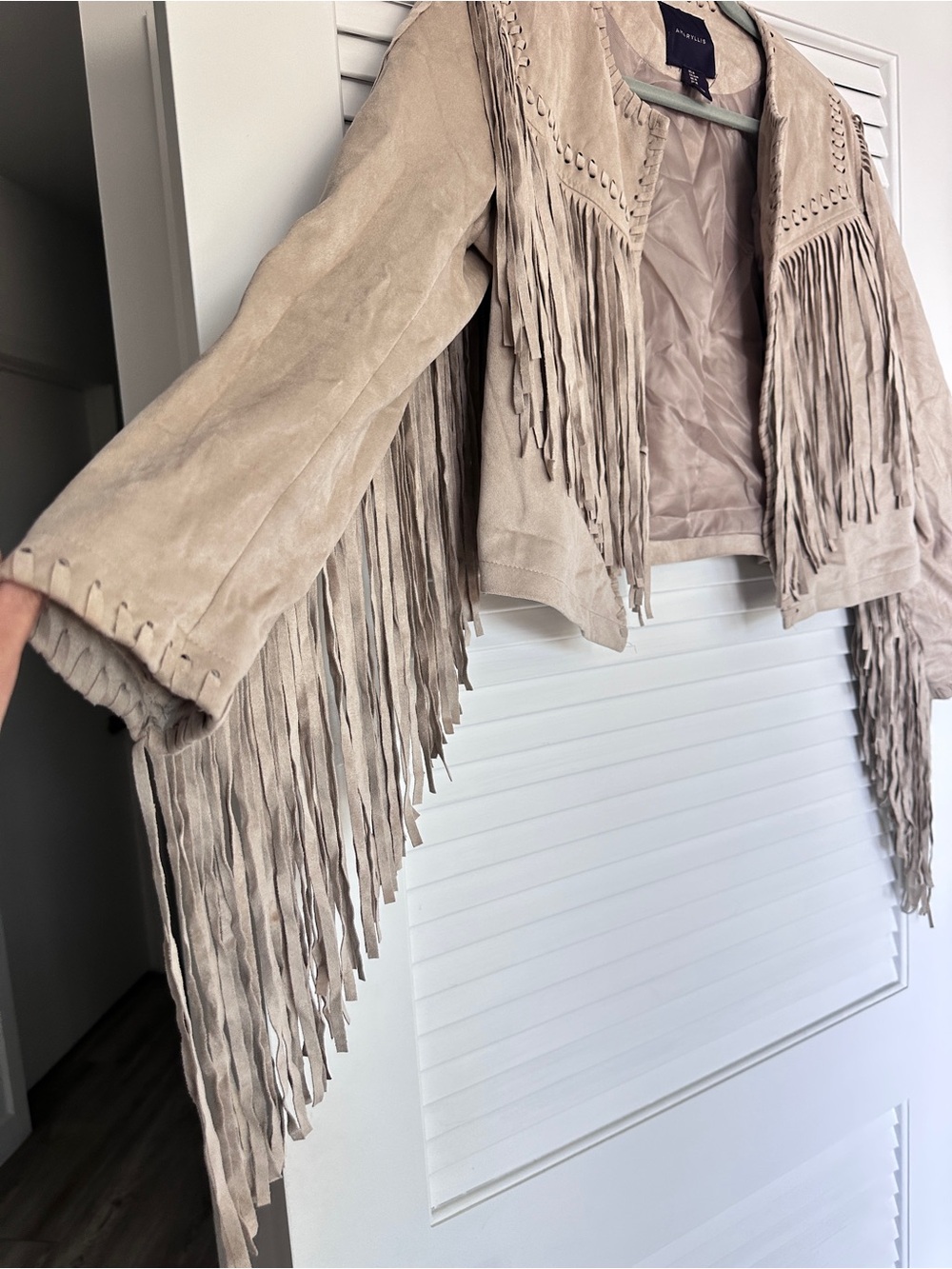 Amaryllis Faux Suede Fringe Jacket Boho Western Open Front Taupe M - Picture 4 of 13
